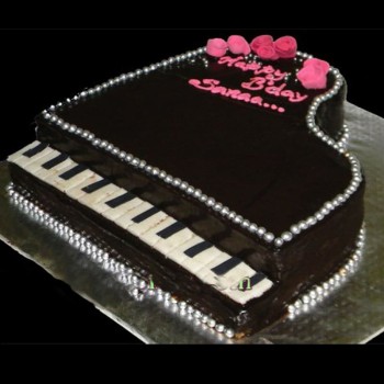 Piano Shape Chocolate Cake