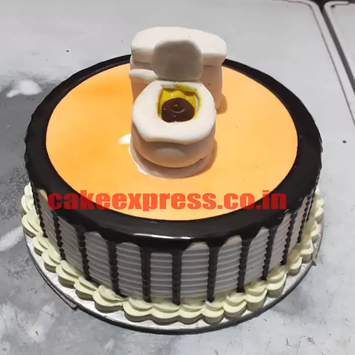 Happy birthday- toilet paper cake Royalty Free Vector Image