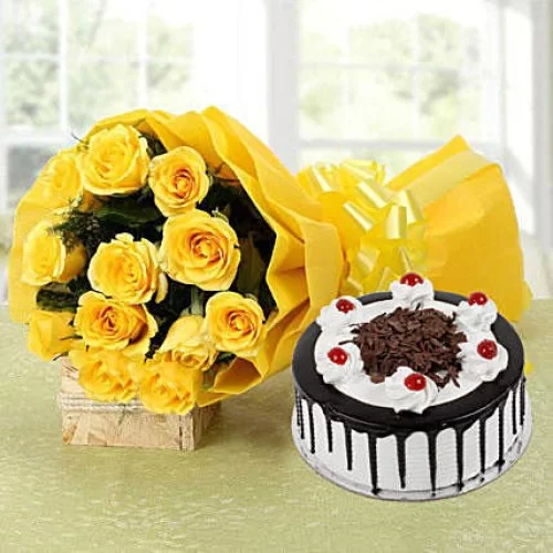 Classic Red Velvet Cake Half Kg with 8 Roses Flower Bouquet