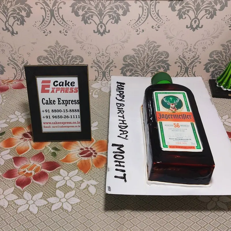 Cupcake Divinity: Jägermeister & Money Cake Set