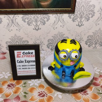 Minion Delight Fondant Cake