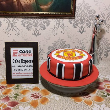 Red Fondant Manchester United Cake