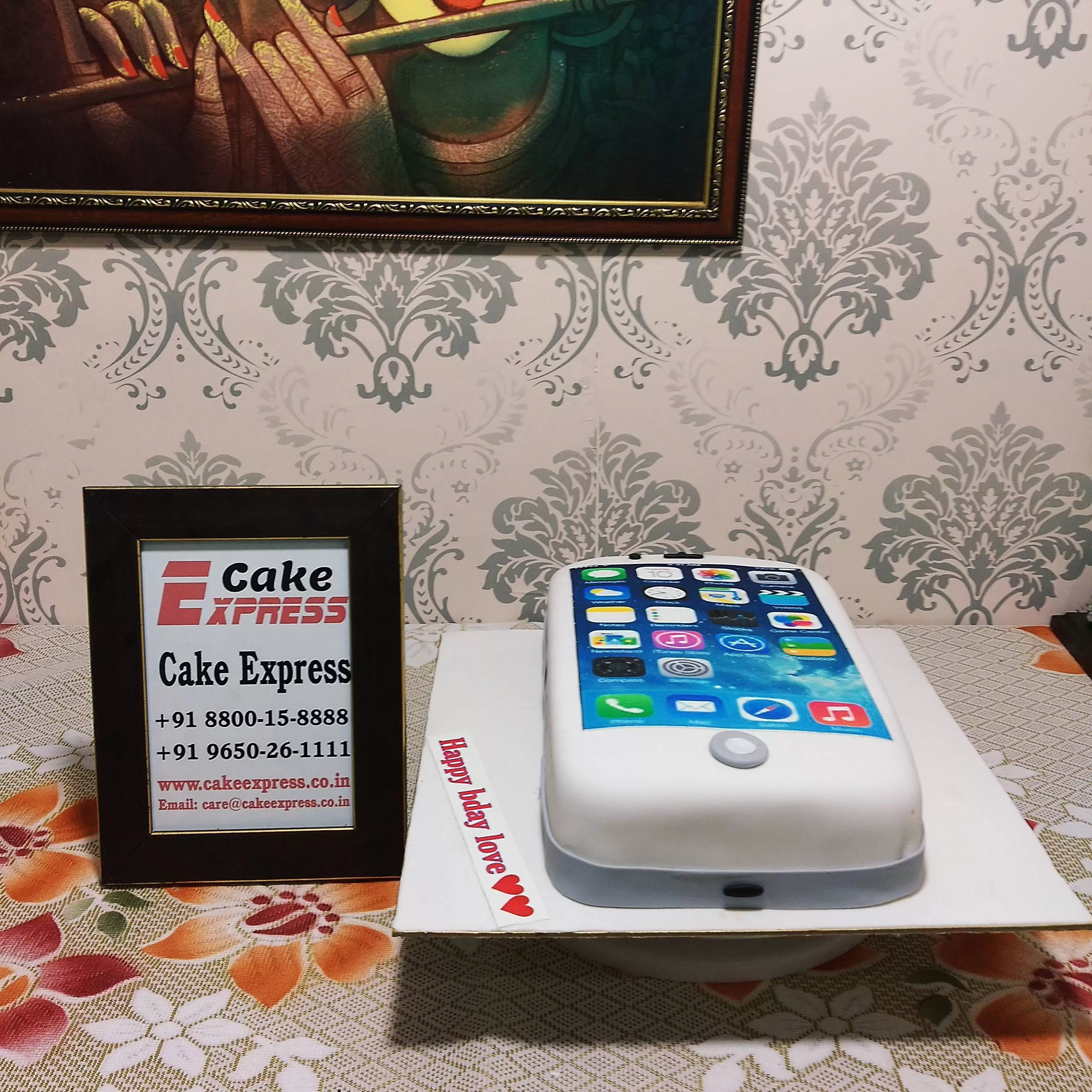 Cell phone cake. - Delights by Lisa | Facebook