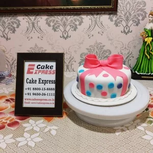 Share 69+ polka cakes online latest - in.daotaonec
