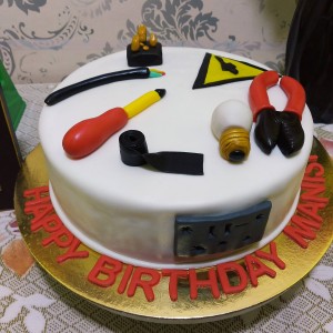 Order Music Theme Cake 600 Gm Online at Best Price, Free Delivery|IGP Cakes