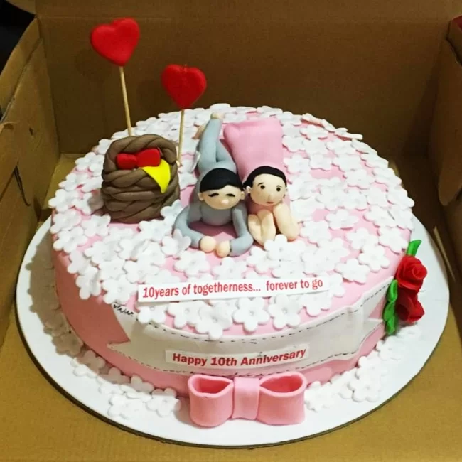 Couple Theme Fondant Cake Delivery In Delhi NCR