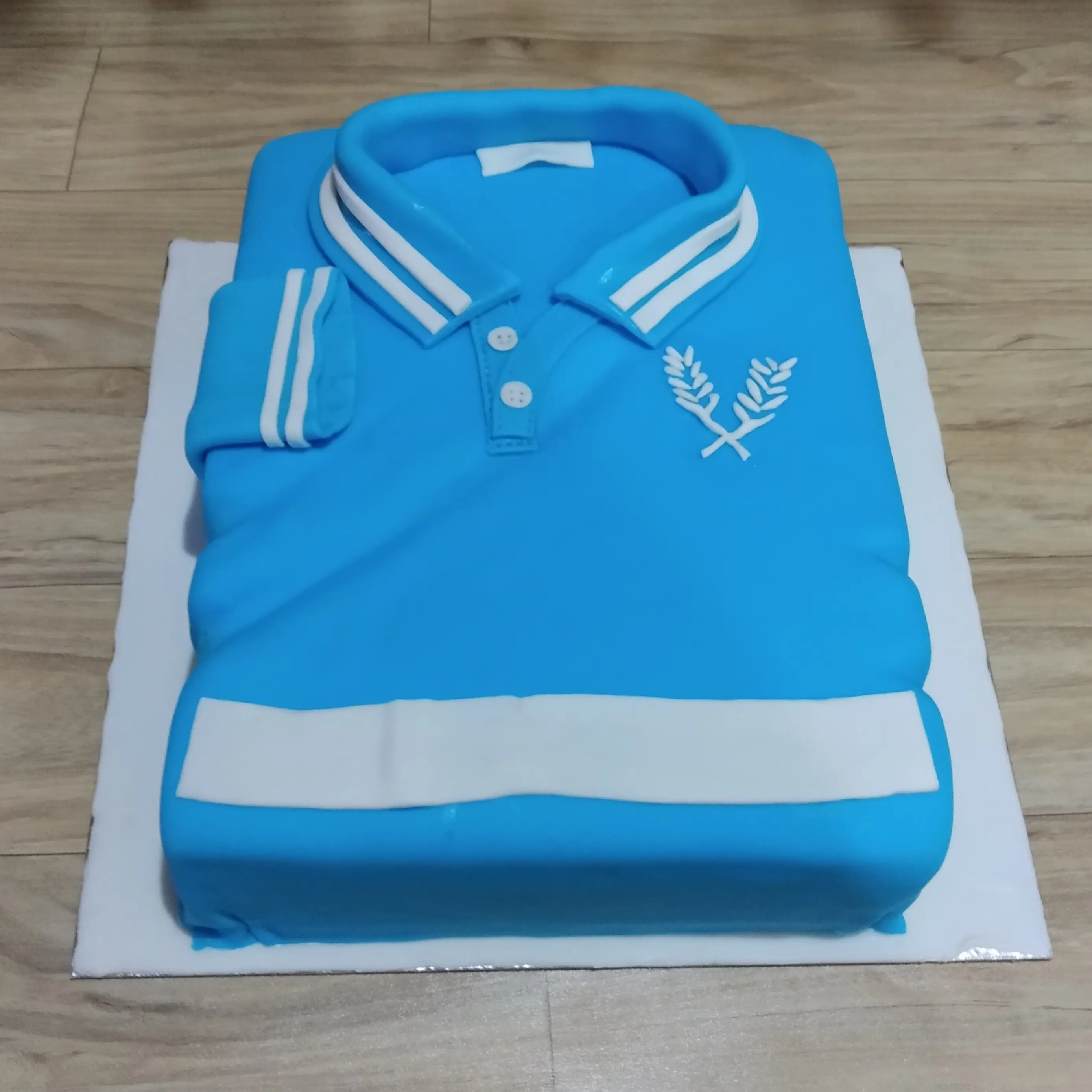 Shirt Theme Cake - HandyBuy.lk | Sri Lanka's Fastest Growing E-Commerce  Store.