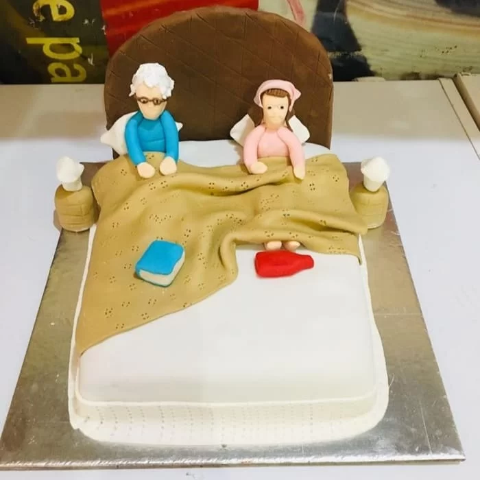 Teenage Bed Cake | Bed cake, Birthday cakes for men, 18th birthday cake