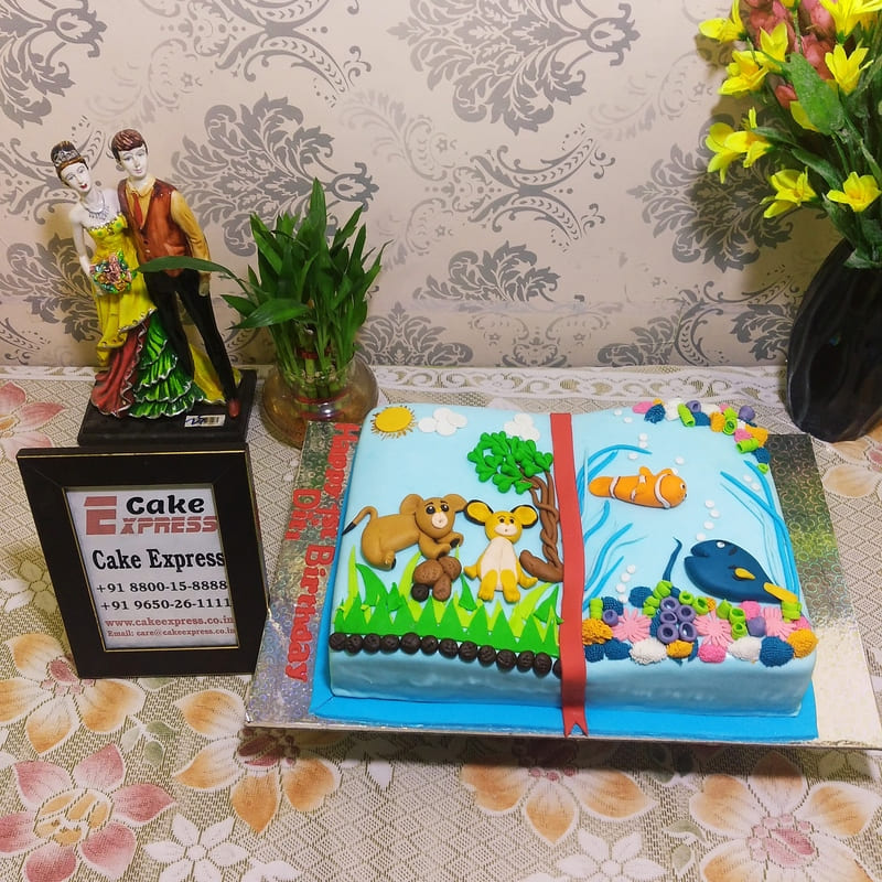 Cricket Theme Fondant Cake | Cake Delivery In Hoshiarpur