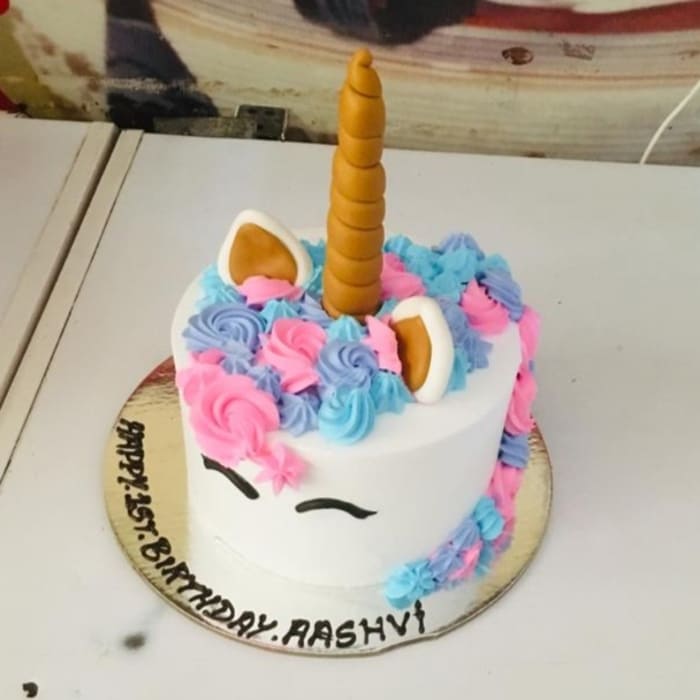 Rainbow unicorn artist Birthday Cake 6th Birthday Cake Paint Pallet, brush,  paint and Unicorn, WHAT! | 6th birthday cakes, Cake, Cupcake cakes